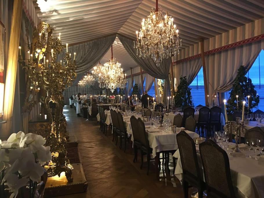 Grands Buffets Hebergement Studio Narbona Exterior foto